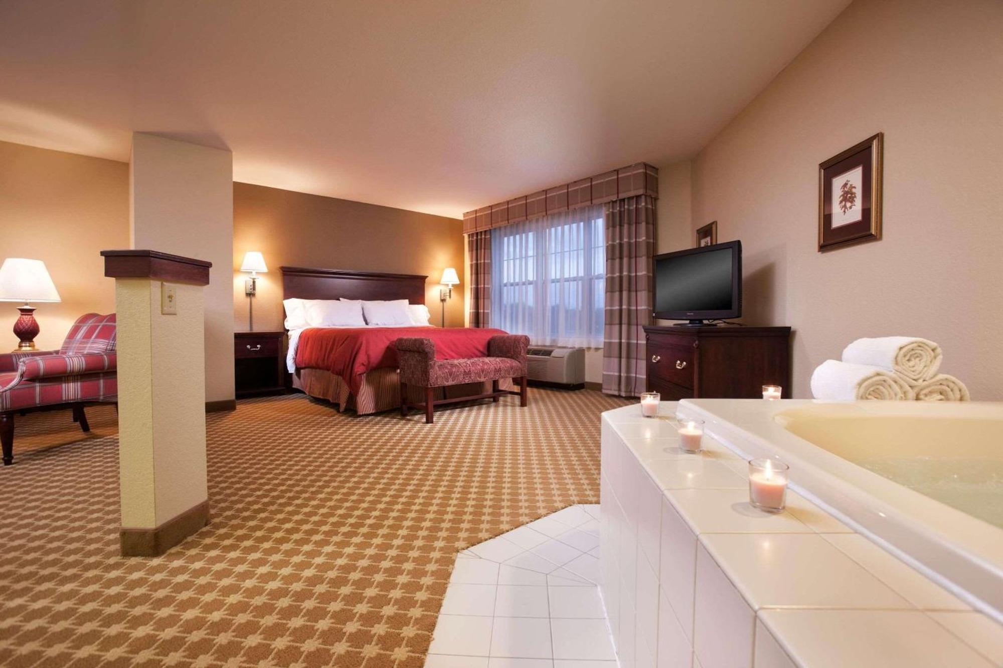 Country Inn & Suites By Radisson, Des Moines West, Ia Clive Buitenkant foto